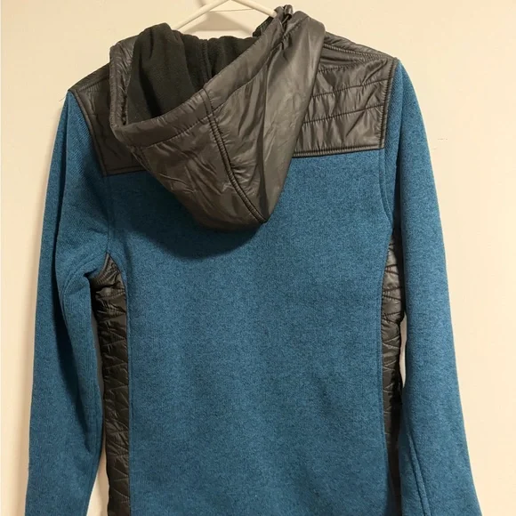 New Balance Teal and Black Hooded Jacket - Picture 10 of 13